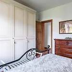 Guesthost - Ponte A Moriano With Private Parking&garden! Daire *