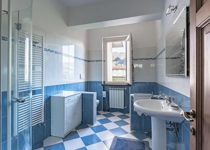 Апартаменты Ponte A Moriano With Private Parking&garden! *